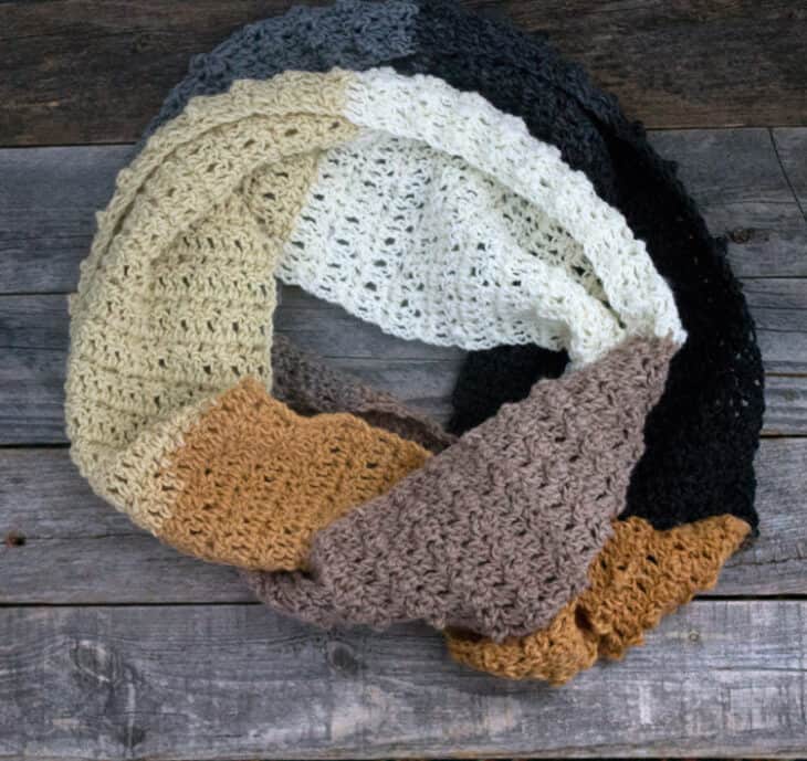 free color block infinity scarf crochet pattern - easy infinity scarf pattern - amorecraftylife.com