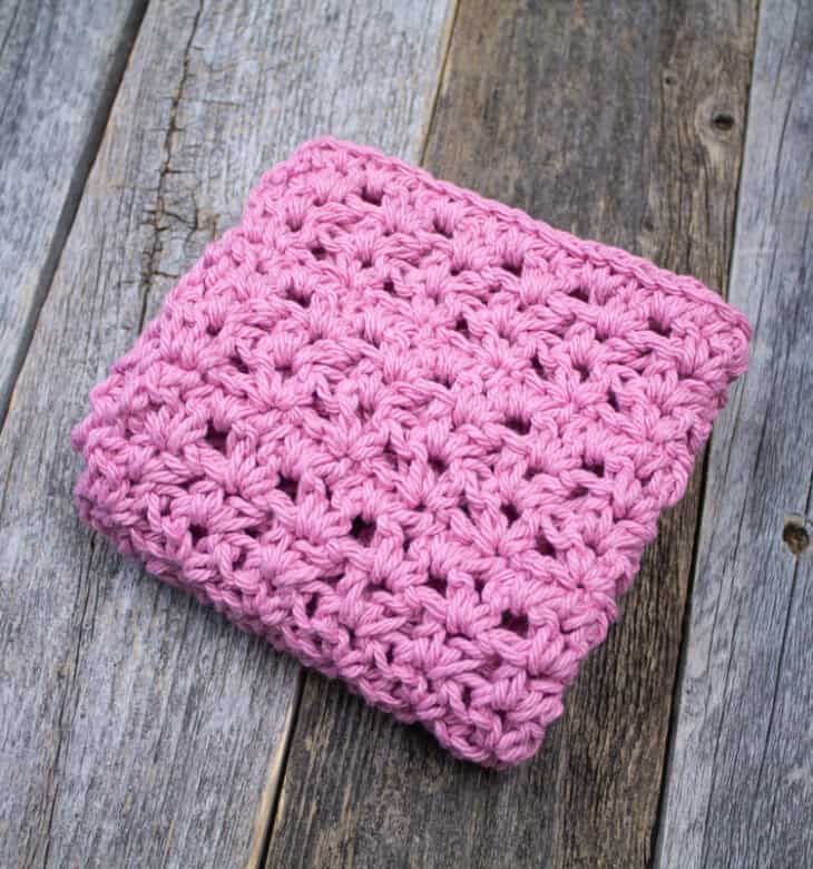 easy hdc v stitch crochet dishcloth pattern - free printable pdf - amorecraftylife.com #crochet #crochetpattern #freecrochetpattern