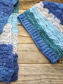 blue waves women's scarf and hat crochet combo pattern - Free PDF- printable pdf - winter hat - amorecraftylife.com #crochet #crochetpattern #freecrochetpattern