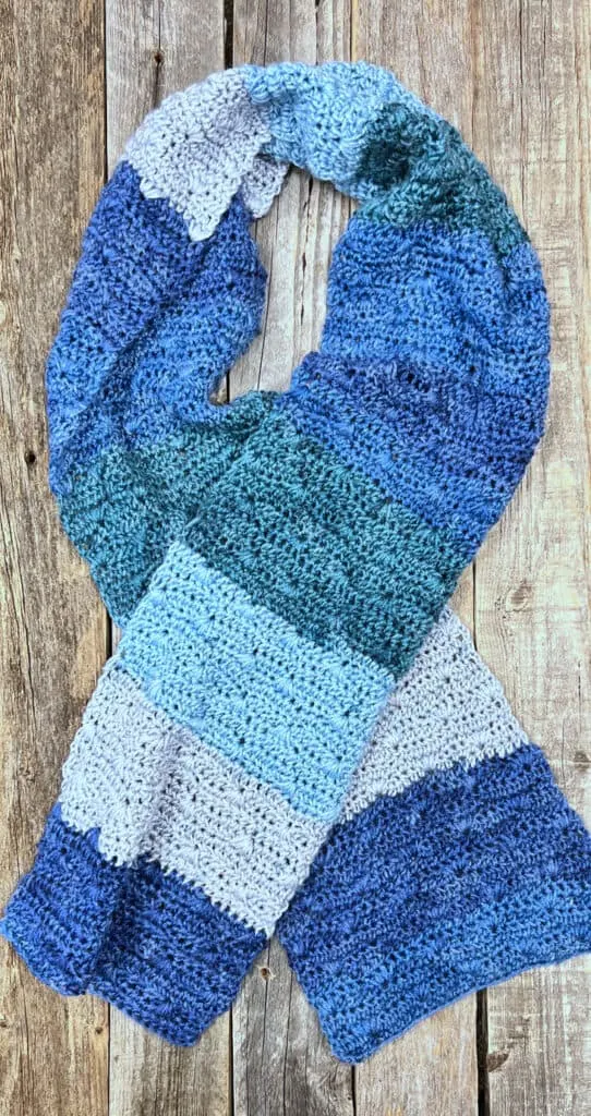 blue waves crochet -scarf pattern - Free PDF- printable pdf - winter headband - amorecraftylife.com Red Heart Unforgettable Yarn #crochet #crochetpattern #freecrochetpattern