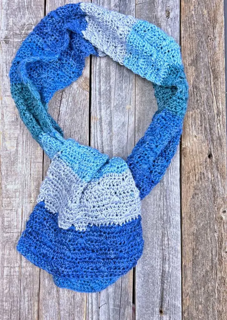 blue waves crochet -scarf pattern - Free PDF- printable pdf - winter headband - amorecraftylife.com Red Heart Unforgettable Yarn #crochet #crochetpattern #freecrochetpattern
