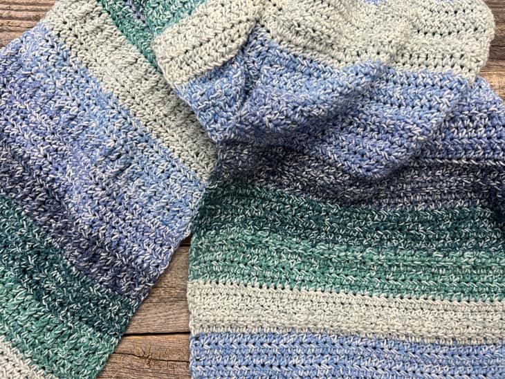 Make an easy rectangular shawl Crochet Pattern Free PDF- printable pdf amorecraftylife.com  #crochet #crochetpattern #freecrochetpattern