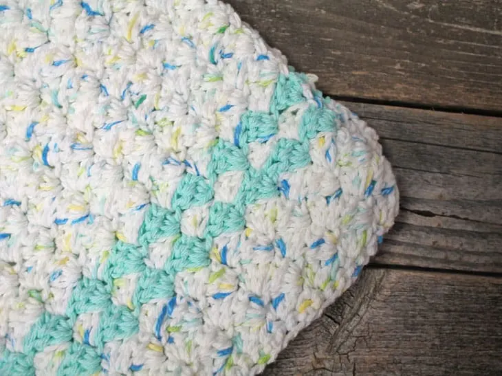 springtide cotton kitchen towel crochet pattern - free printable pdf - amorecraftylife.com #crochet #crochetpattern #freecrochetpattern