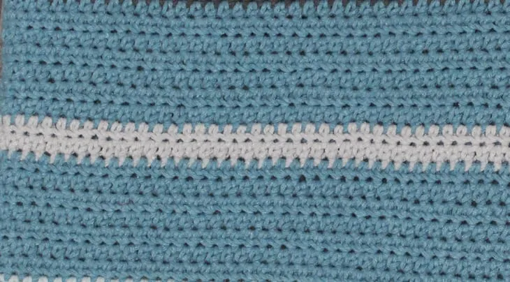 picture of the half double crochet stitch 