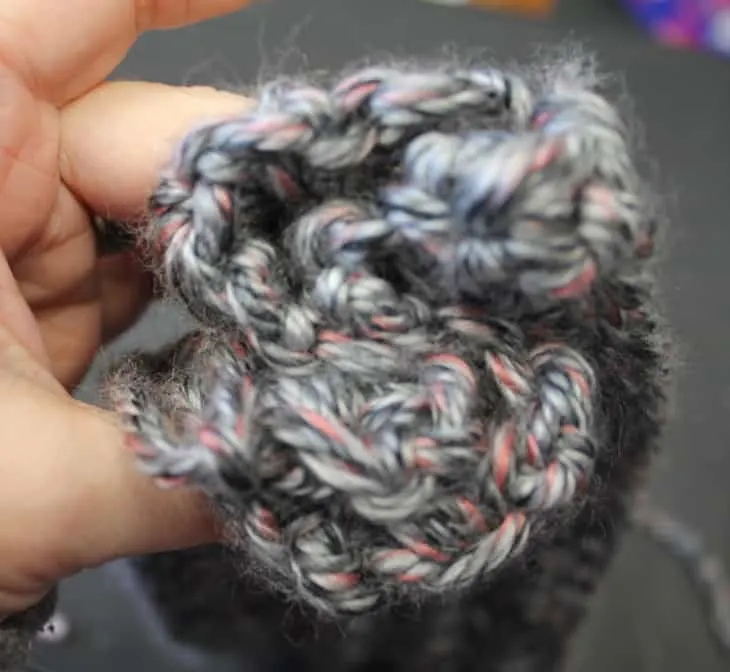 twisted star chunky ear warmer crochet pattern - Free PDF -amorecraftylife.com #crochet #crochetpattern
