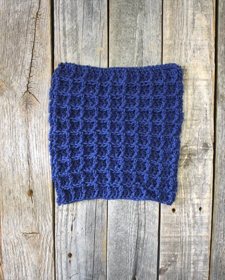 Try this easy waffle stitch cotton dishcloth pattern. There is a free printable PDF available. amorecraftylife.com
