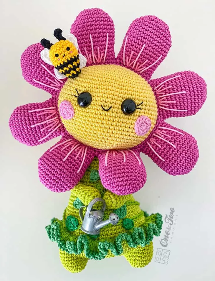 Make some pretty flower crochet patterns. There are lots of different patterns to try, easy to advanced.