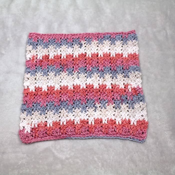 Up and down stripe washcloth crochet pattern available in a free PDF. Try this easy pattern and learn a new stitch.