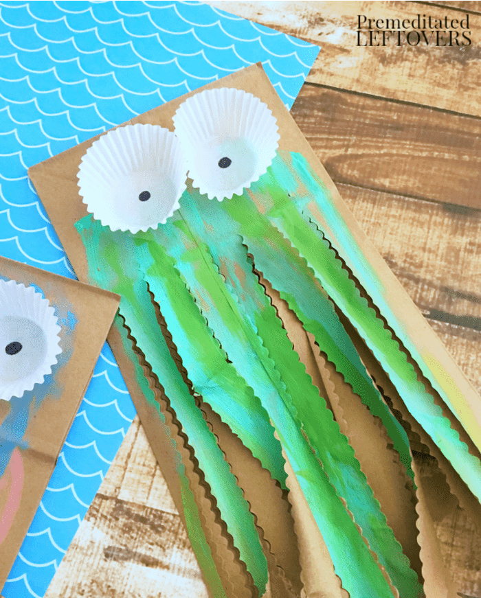 Try some of these fun and easy jellyfish crafts for kids. These would be great for an ocean theme or the letter J.