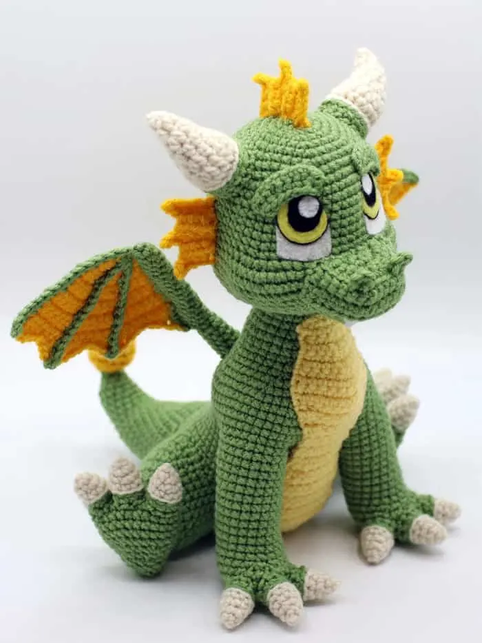 Make your own cute baby dragon crochet pattern.
