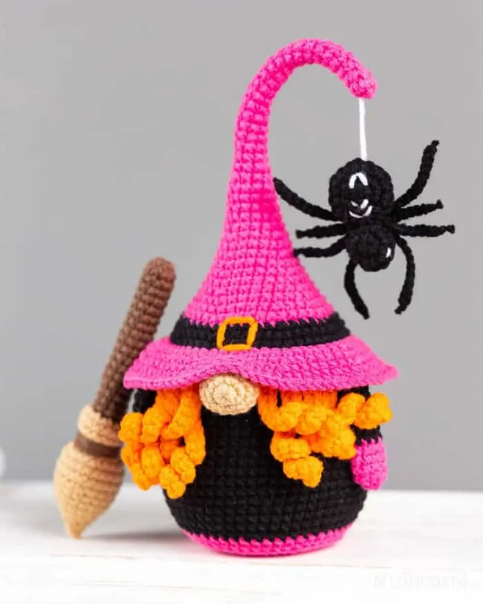 Make a cute witch gnome with this Halloween amigurumi pattern.