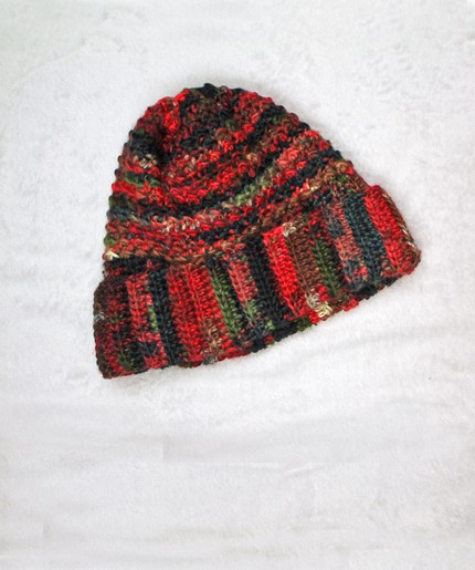 Try this easy crochet pattern for a hat. This quick pattern uses basis stitches.