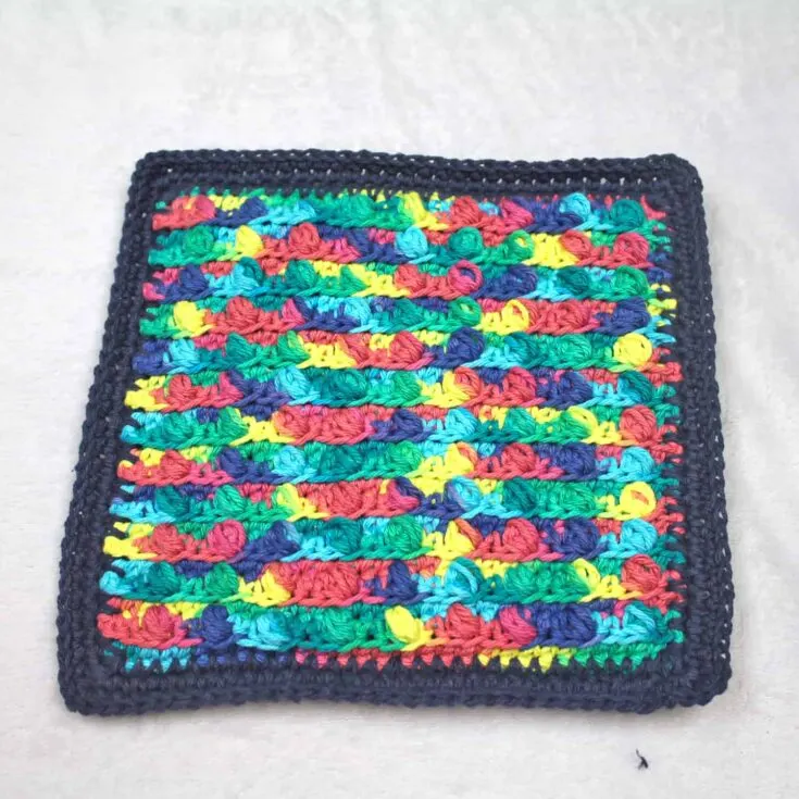 Try this easy cotton double thick pot holder crochet pattern. This easy pattern uses the puff stitch.