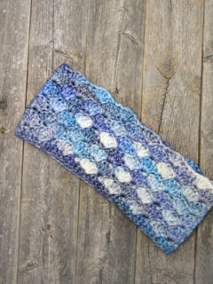 Try this free and easy winter headband pattern. This crochet pattern is available in a free PDF.