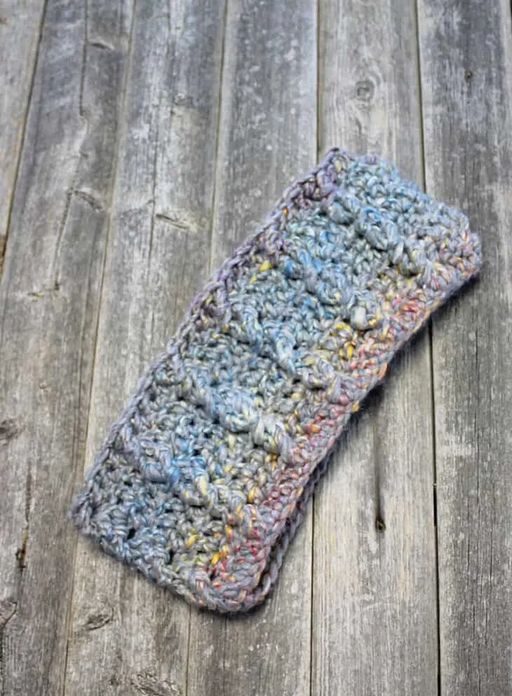 Try this easy cable chunky crochet cowl pattern. There is a free printable version.