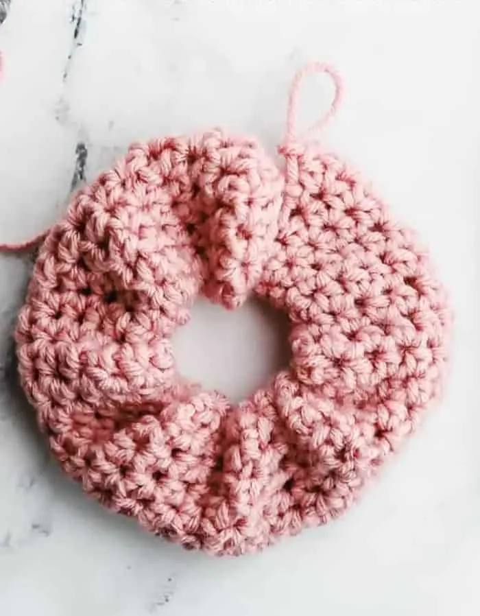 Try this quick crochet pattern. There are more than 13 easy ideas for fast crochet patterns.