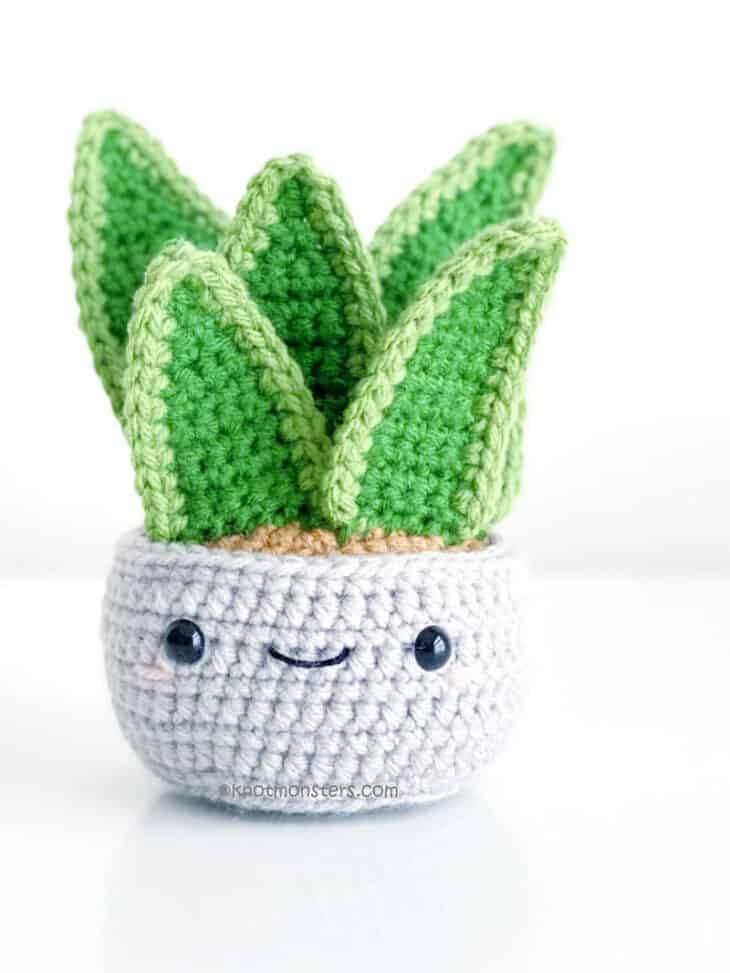 Make your snake plant with this crochet pattern. You can have your own indoor garden.