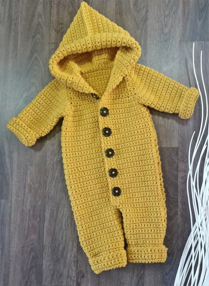 Make your own cute crochet romper with this PDF pattern. This would make a cute baby gift.