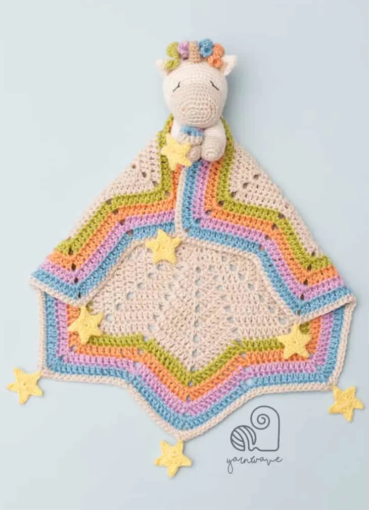 Make your own adorable unicorn lovey. This would be a great baby gift.
