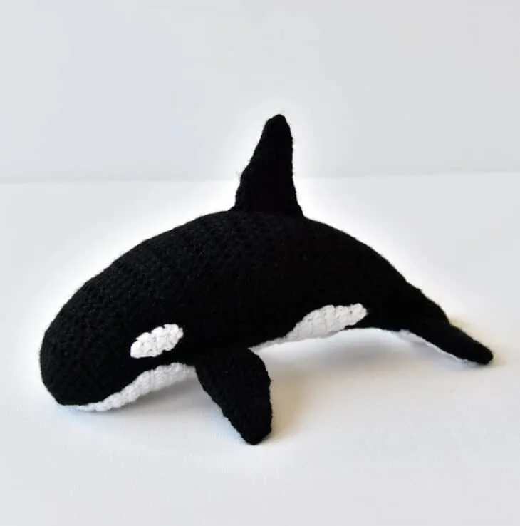 Make your own killer whale plushie with this crochet pattern.