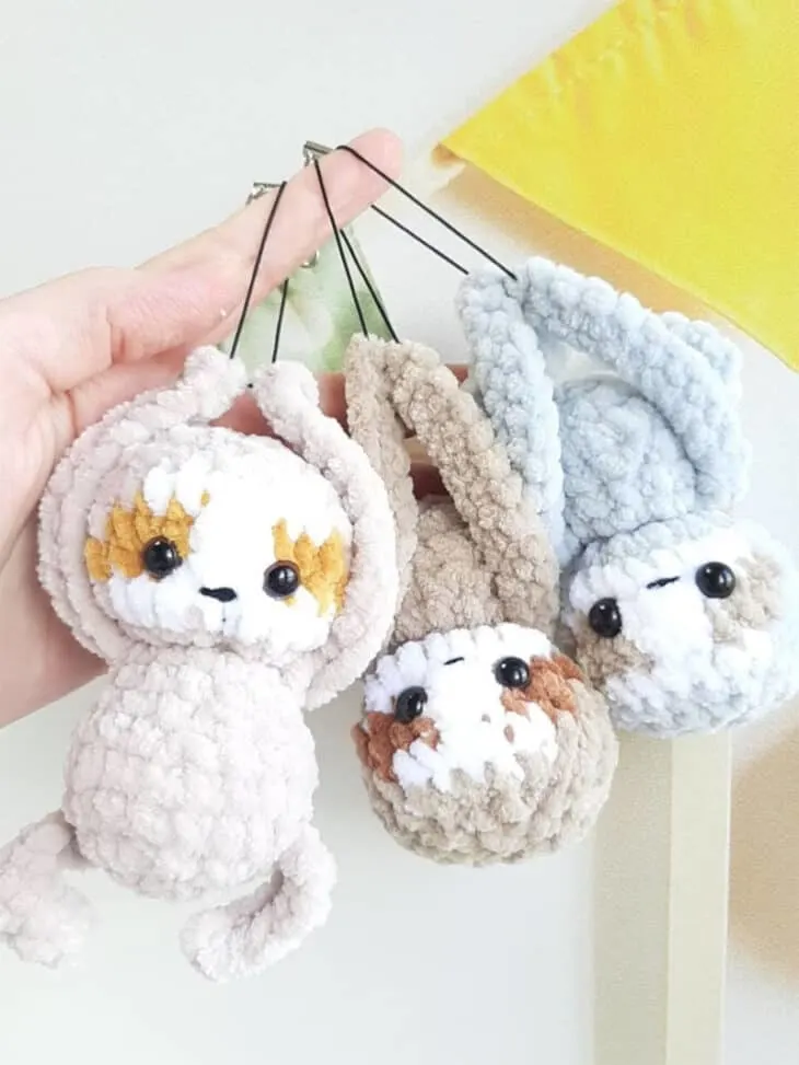 Make your own cute sloth crochet pattern. 