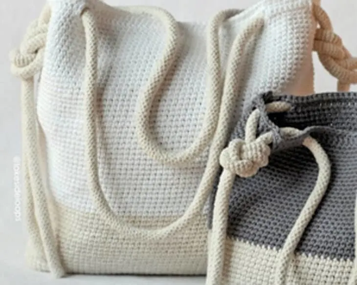 Make your own crocheted bag with this pattern.