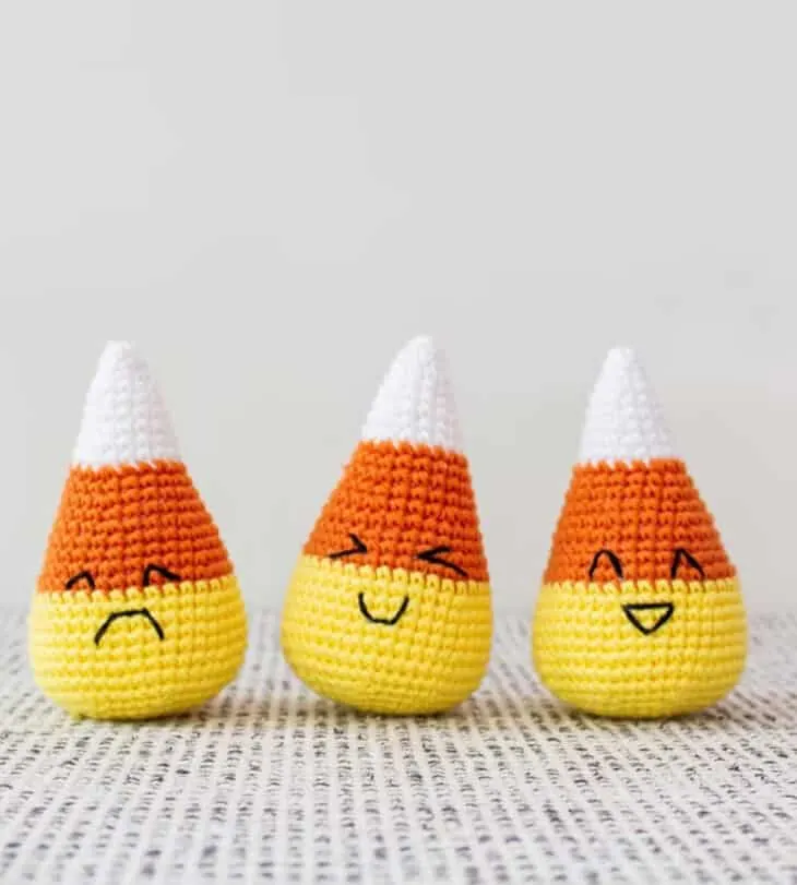 Make fun candy corn amigurumi with this free Halloween crocheting pattern.