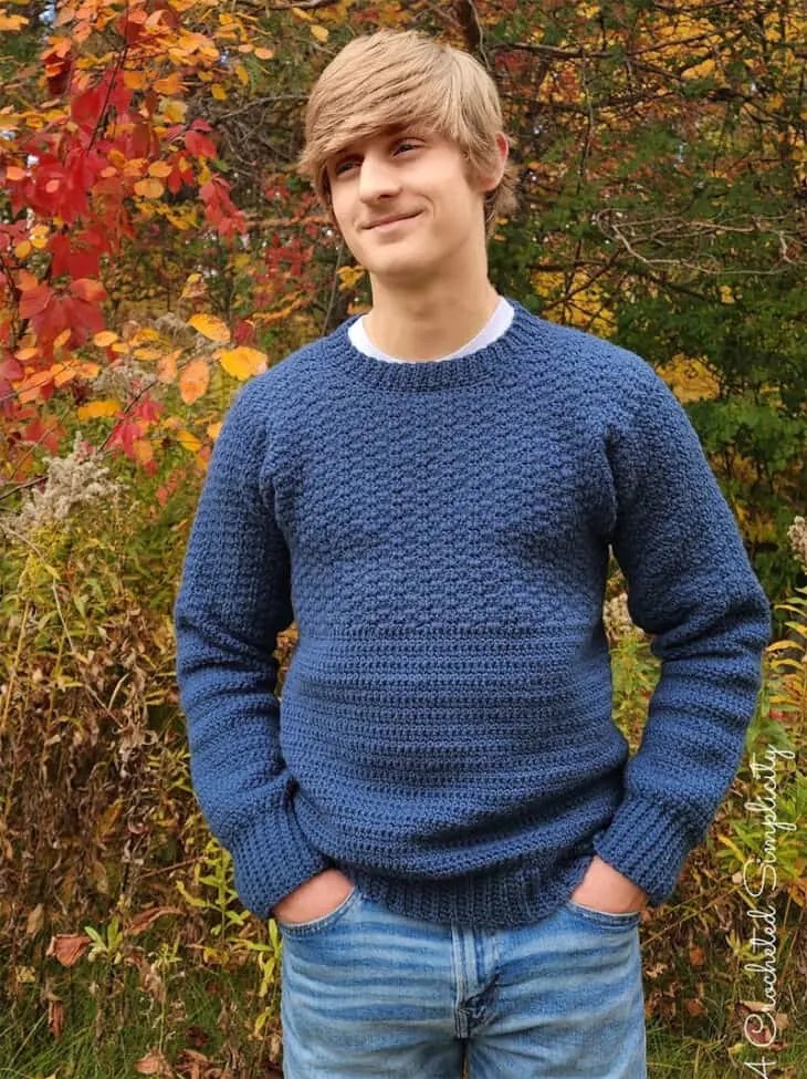 Make a men's crew neck sweater pattern.
