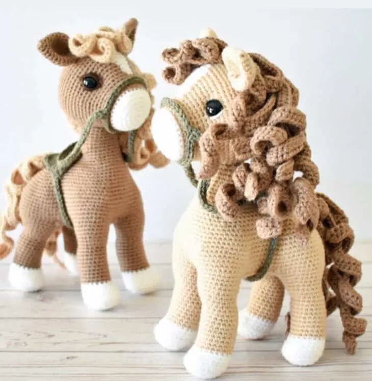 Try making your own cute horse with a curly mane and tail.
