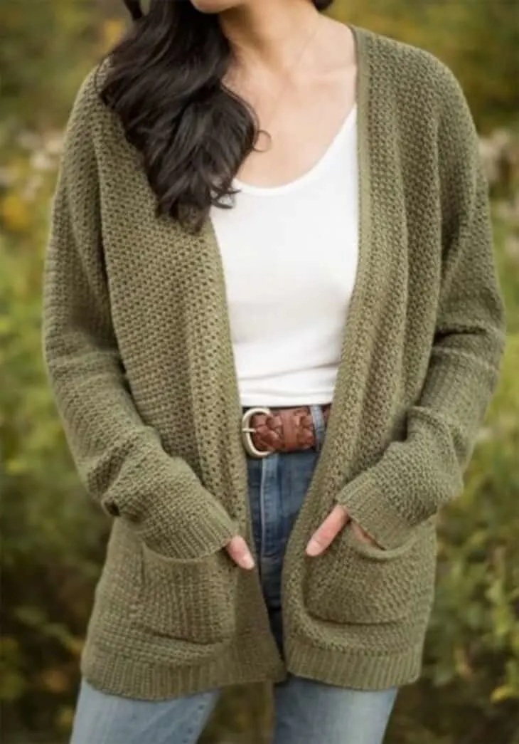 Make your own cozy crochet sweater with this cardigan pattern.