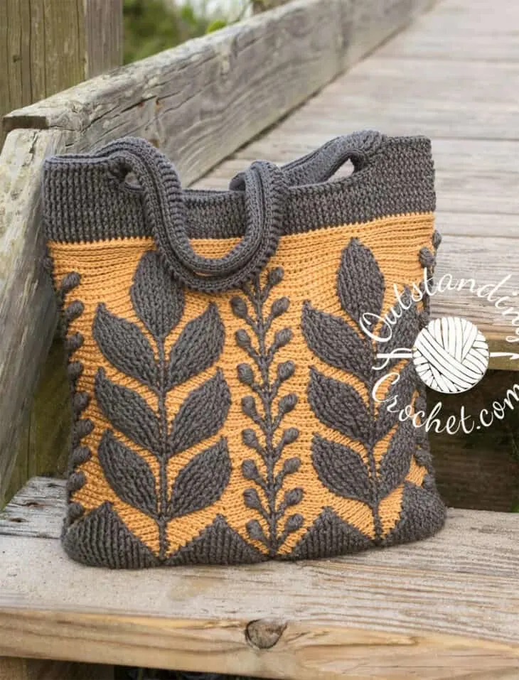Make this embossed crochet bag.