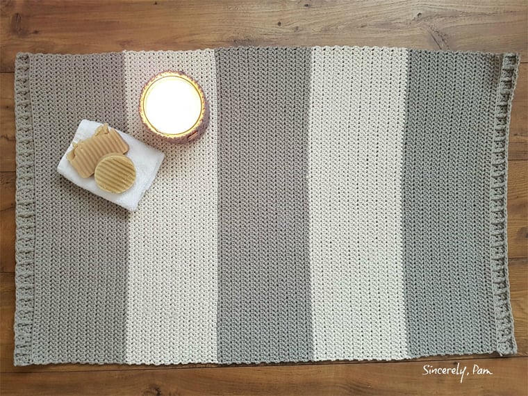 Make this herringbone bath mat with this free crochet rug pattern.