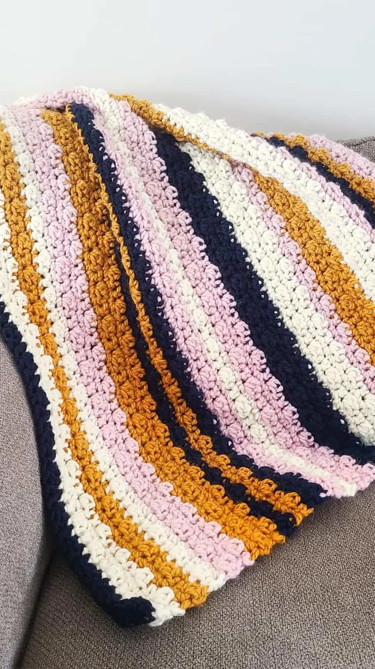 Make this easy crochet blanket using a 9 mm crochet hook.