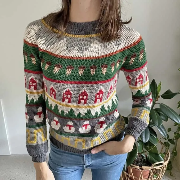 Christmas design sweater crocheted in single crochet.