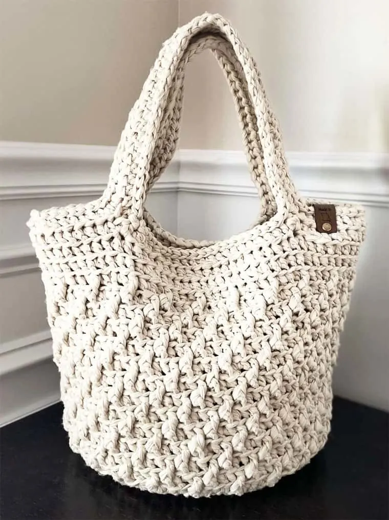 crocheted chunky handbag