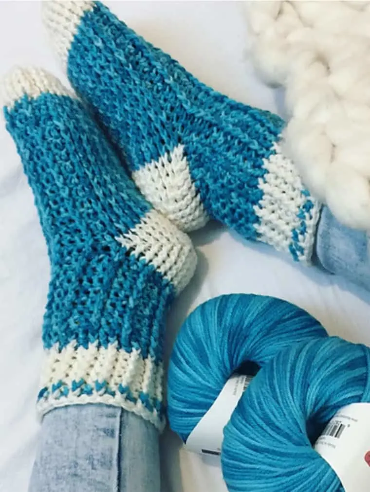 blue and white crochet slipper socks ribbed