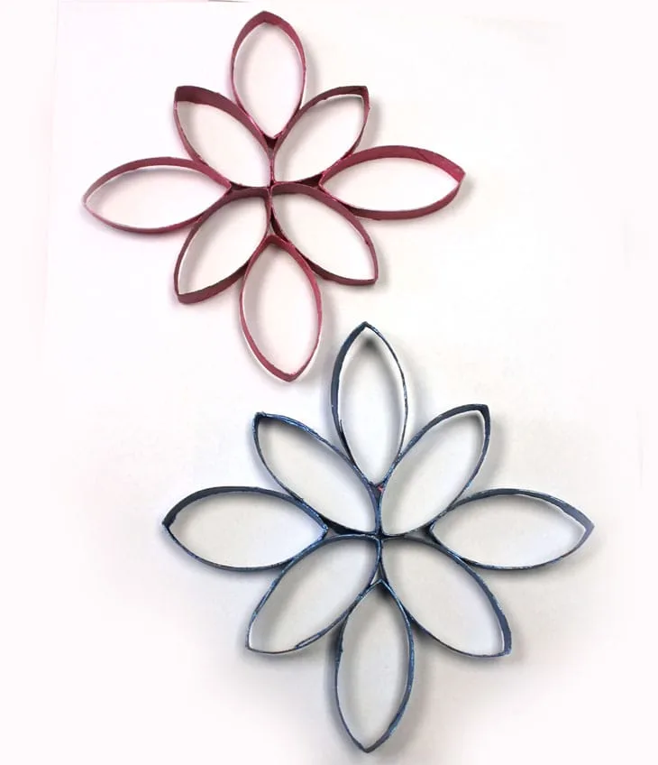 painted paper roll snowflake craft