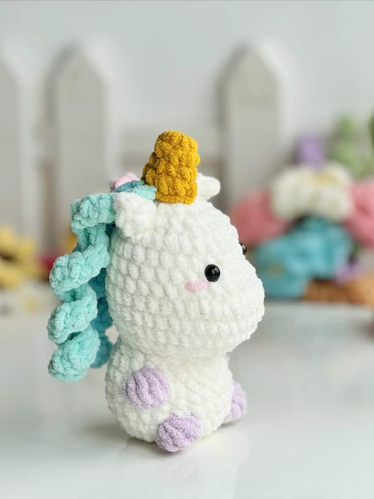 crocheted unicorn plushie