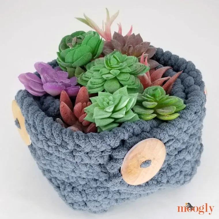 button up crochet basket