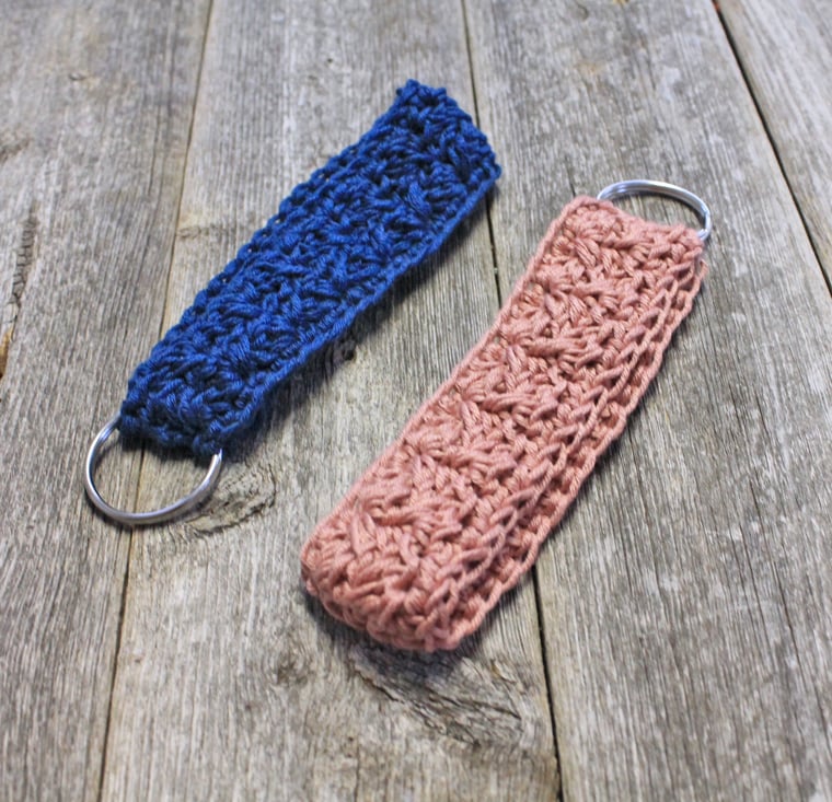 strap wristlet keychain crochet pattern