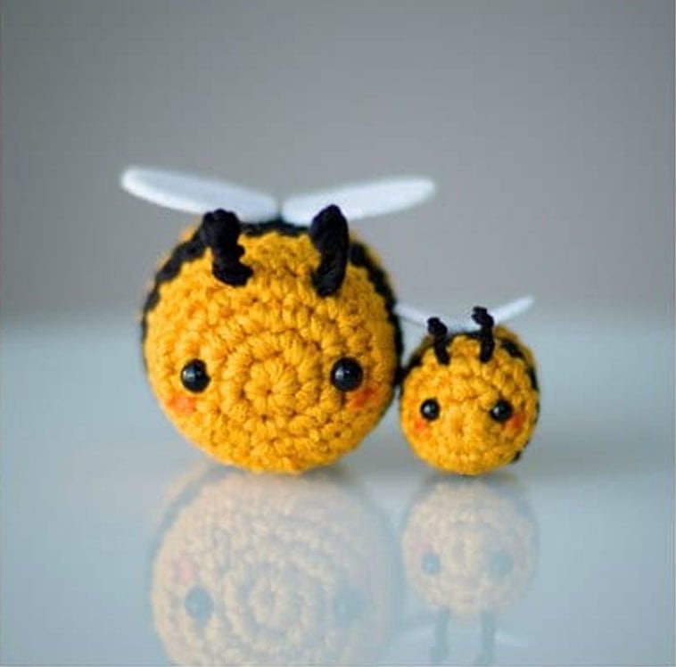 Mom and baby bumblebee