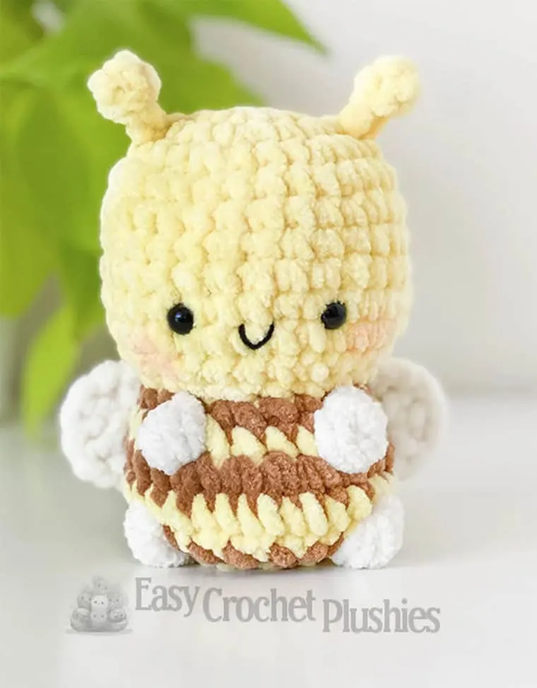 no sew bee plushie crocheted