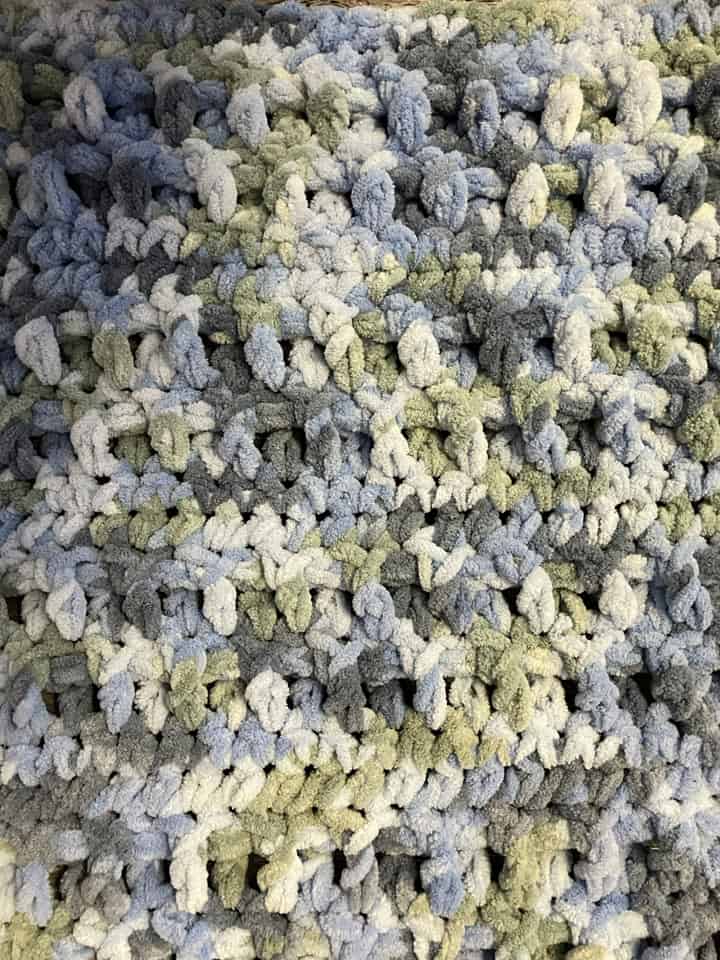 Blue Green Tideway Super Chunky Crochet Blanket Pattern to Make A
