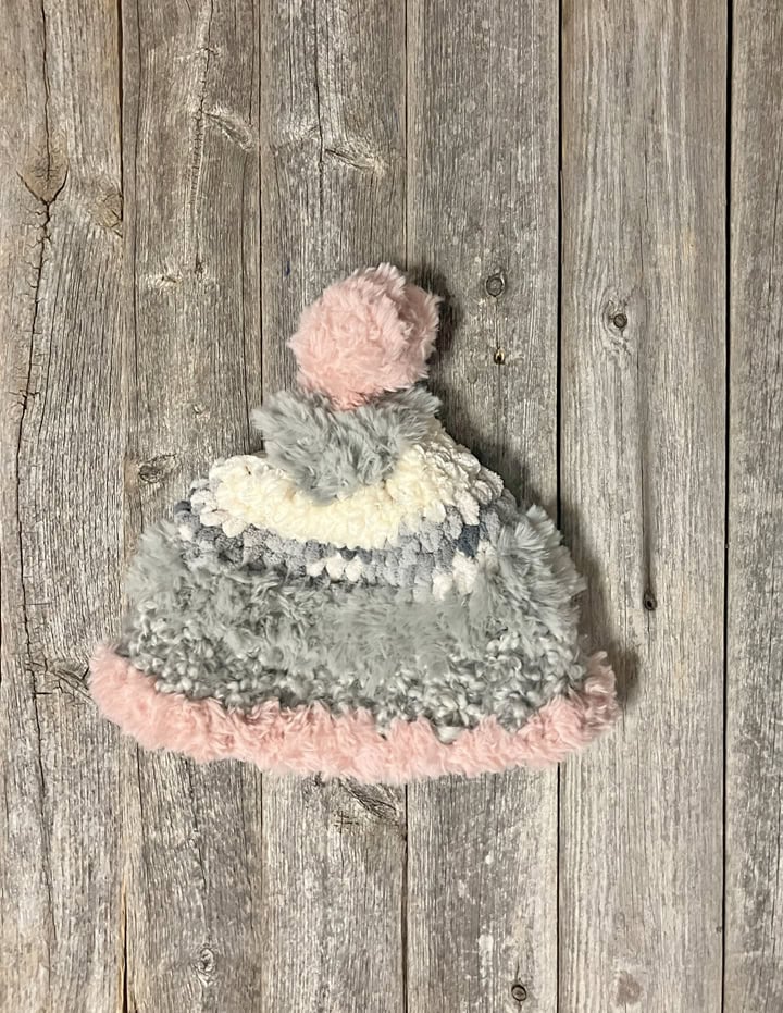 Easy Chunky Pink Silver Fur Hat Crochet Pattern to Make - A  display picture 3