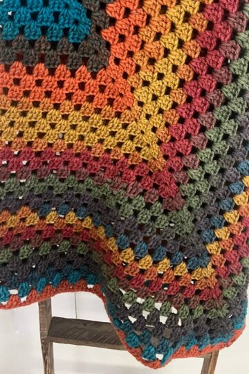 Easy Amore Kaleidoscope Granny Square Crochet Blanket Pattern colorful granny square